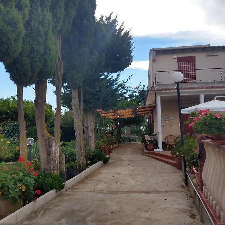 Il Gazebo Bed & Breakfast Scoglitti Bagian luar foto